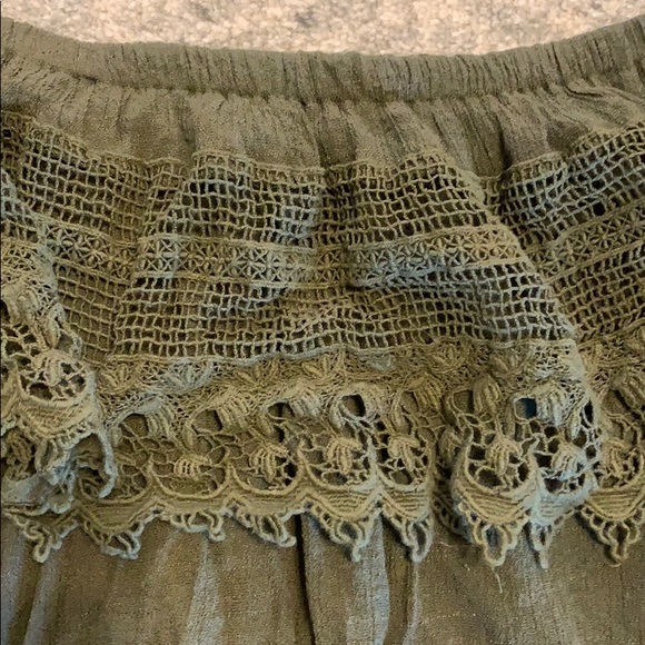 Tobi green off the shoulders embroidered top - Picture 2 of 4